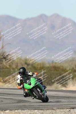 media/Dec-01-2025-Moto Forza (Mon) [[2daa91e15f]]/2-Intermediate Group/Session 3 (Turn 3)/